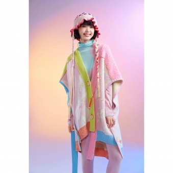 Oversized Sleeveless Wool Coat